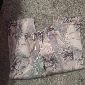 Youngla Camo sweatpants- size small